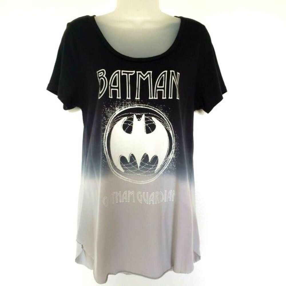Batman Gotham Guardian Black Gray Ombre T-Shirt‎ Size S Spellout Chest Emblem